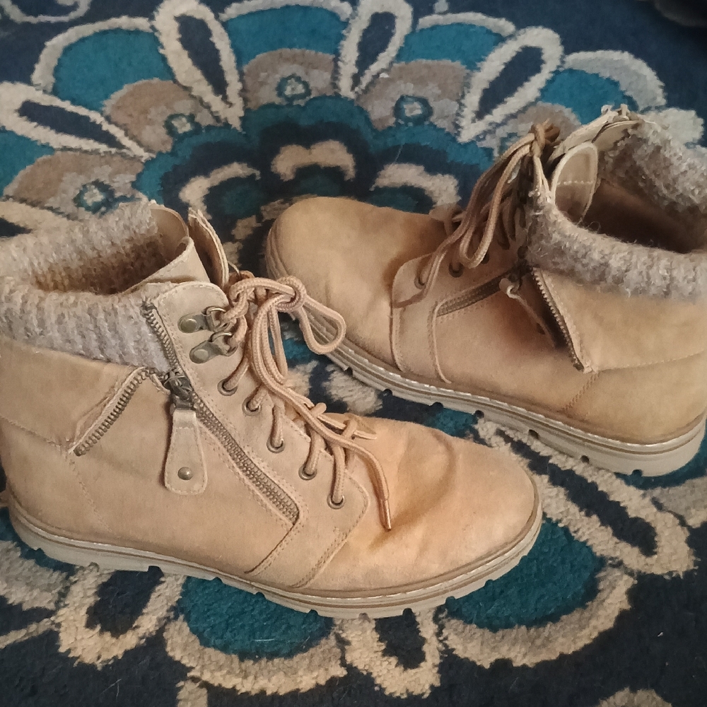 Cliffs by WHITE MOUNTAIN Tan Lace-Up Ankle Boots with Knit Collar